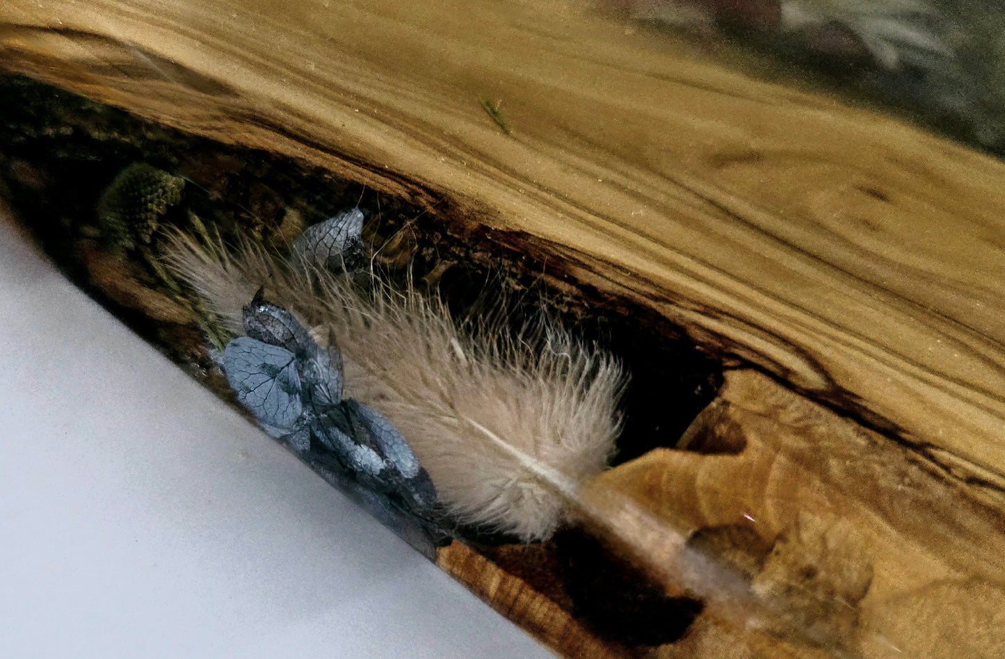 Flower Board with Olivewood